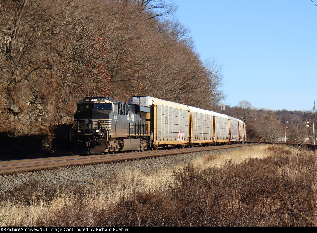 Solo Unit on an Autorack train